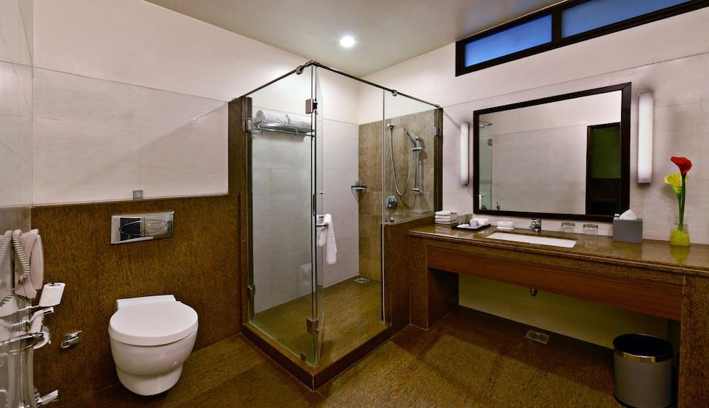 Leisure Inn Grand Chanakya Dźajpur Zewnętrze zdjęcie