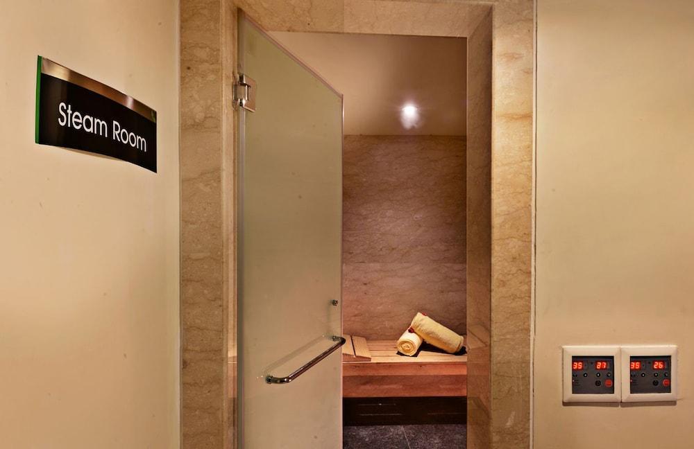 Leisure Inn Grand Chanakya Dźajpur Zewnętrze zdjęcie