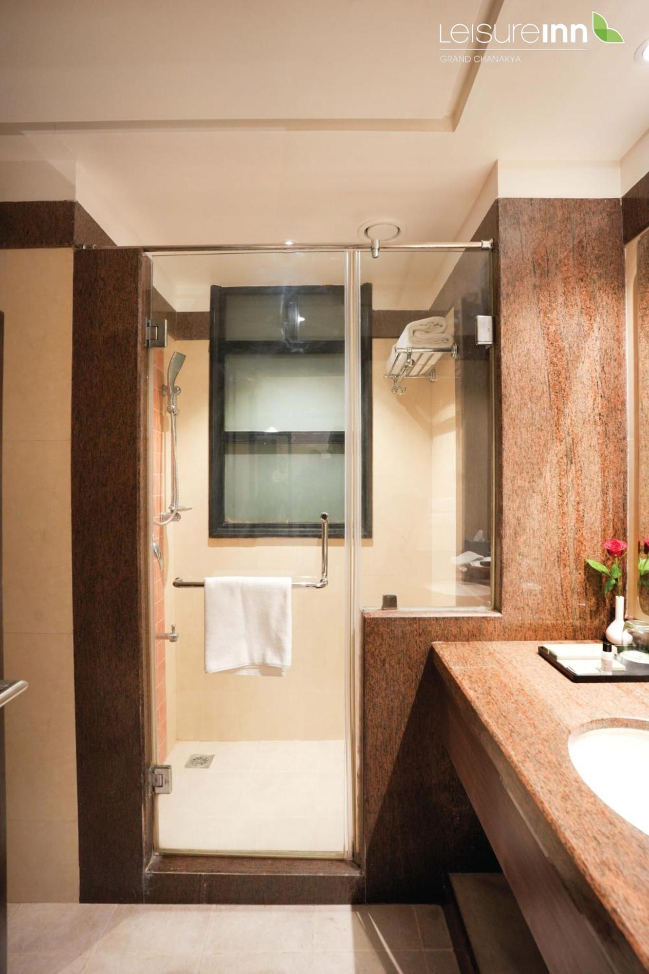 Leisure Inn Grand Chanakya Dźajpur Zewnętrze zdjęcie