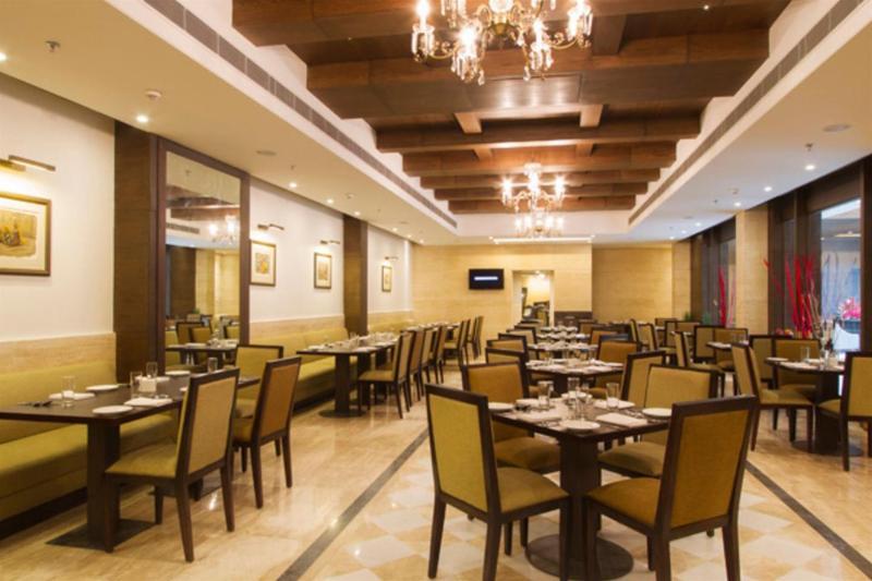 Leisure Inn Grand Chanakya Dźajpur Zewnętrze zdjęcie